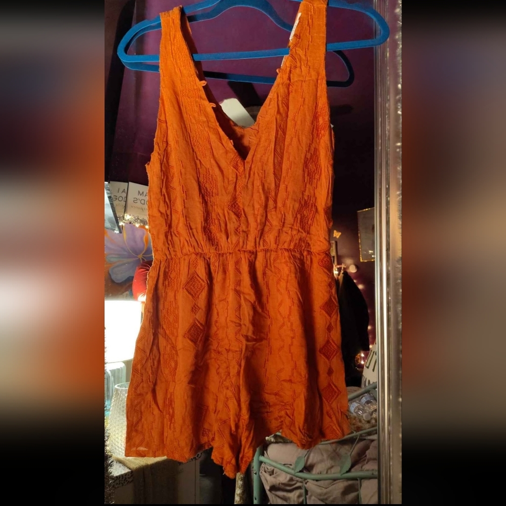 (Used)Lush Orange Textured Fabric